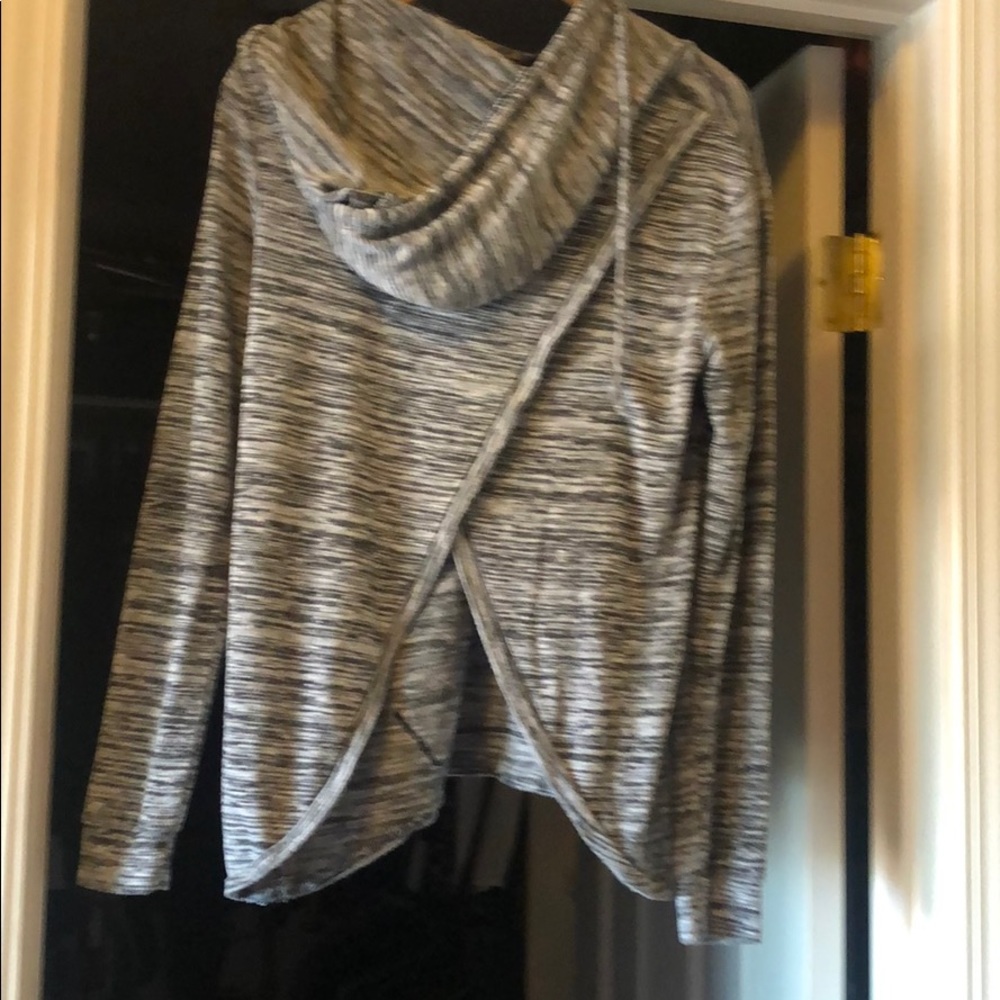Sweatshirt - Picture 2 of 3